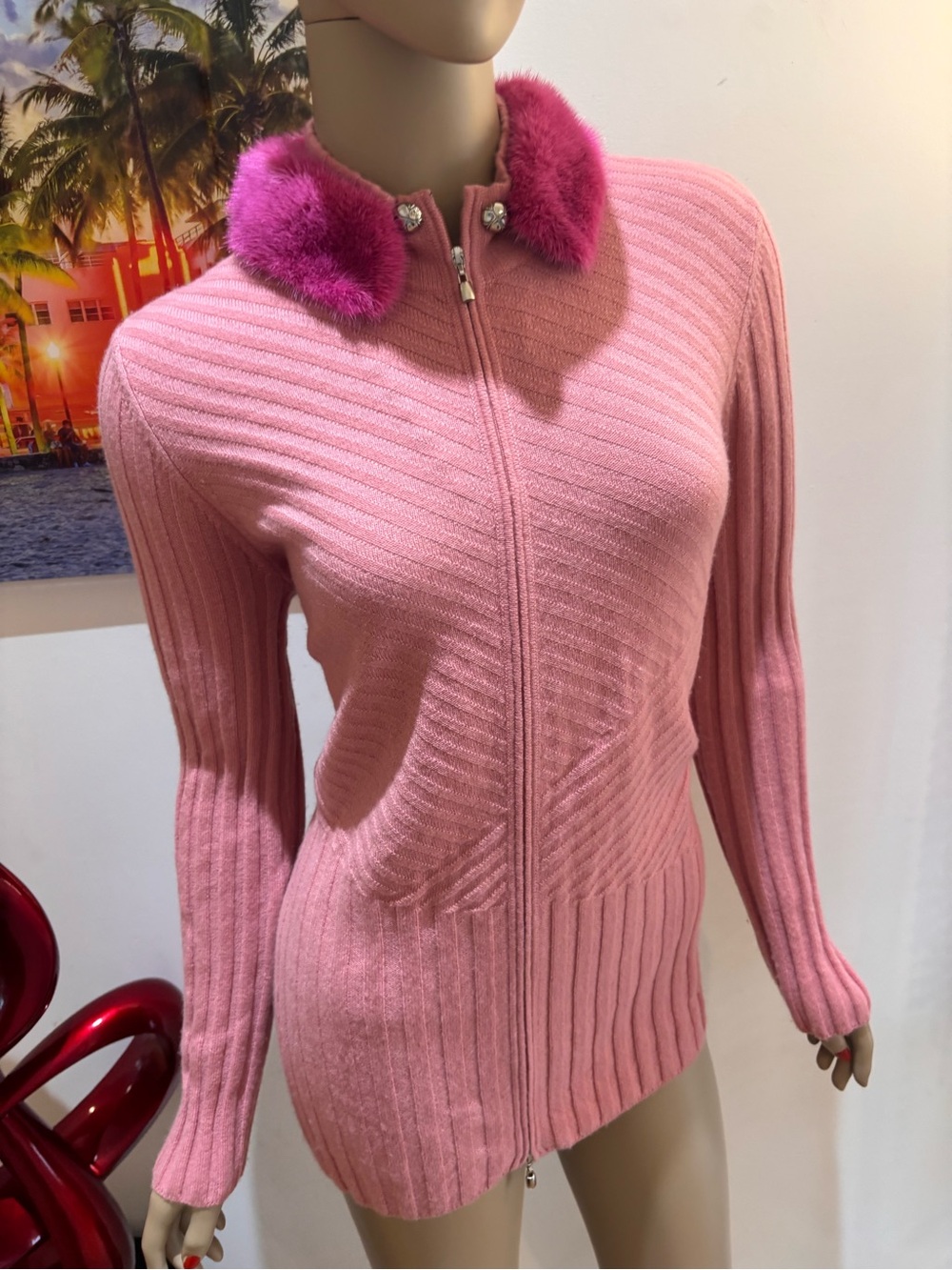 St. John 100% cashmere Pink Ribbed Zip Cardigan with Mink Fur Collar Small